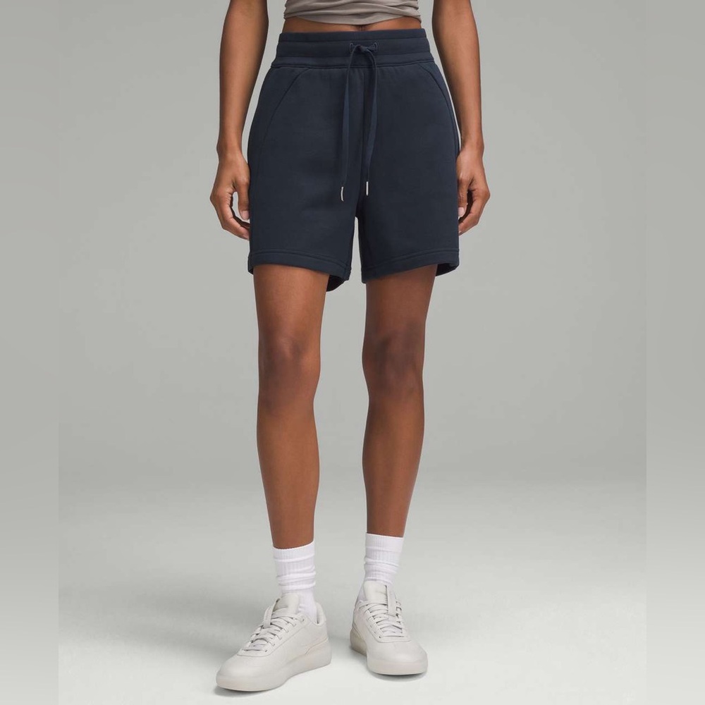 Lululemon Scuba High Rise Short 5”